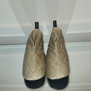 Quilted Beige Slippers